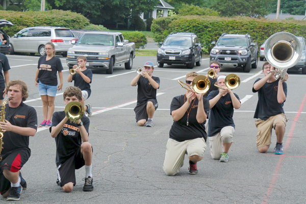 Blowing horns